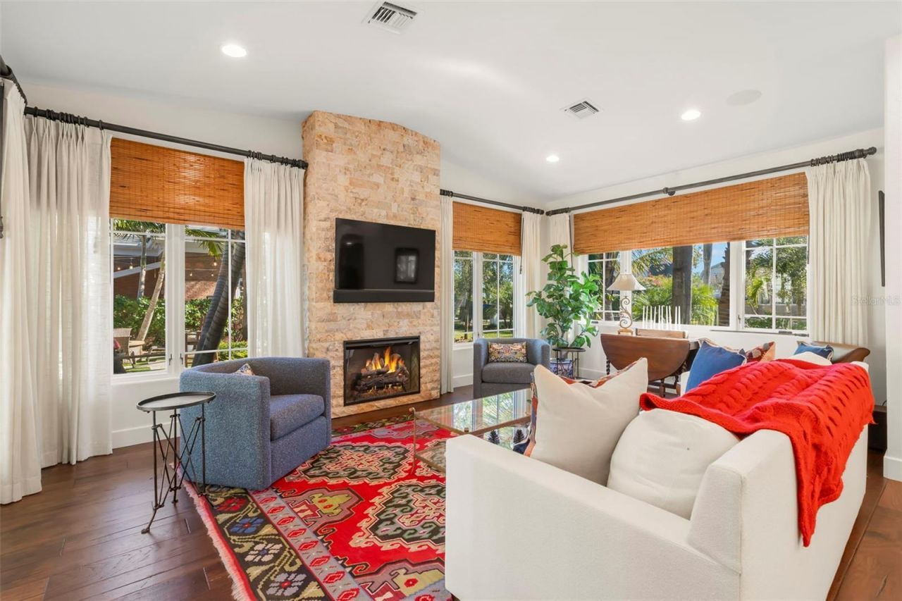 815 15th Avenue Ne, Saint Petersburg, FL 33704 Photo