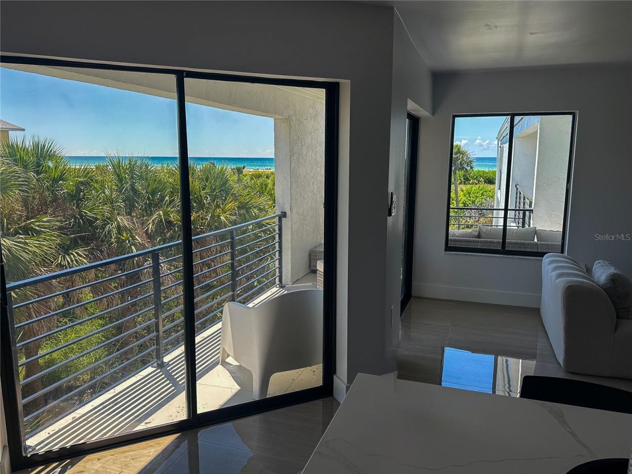 450 Beach Road, Unit 4, Sarasota, FL 34242 Photo