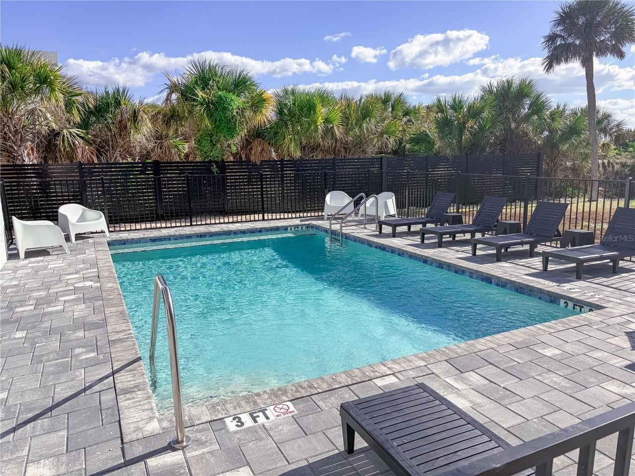 450 Beach Road, Unit 4, Sarasota, FL 34242 Photo