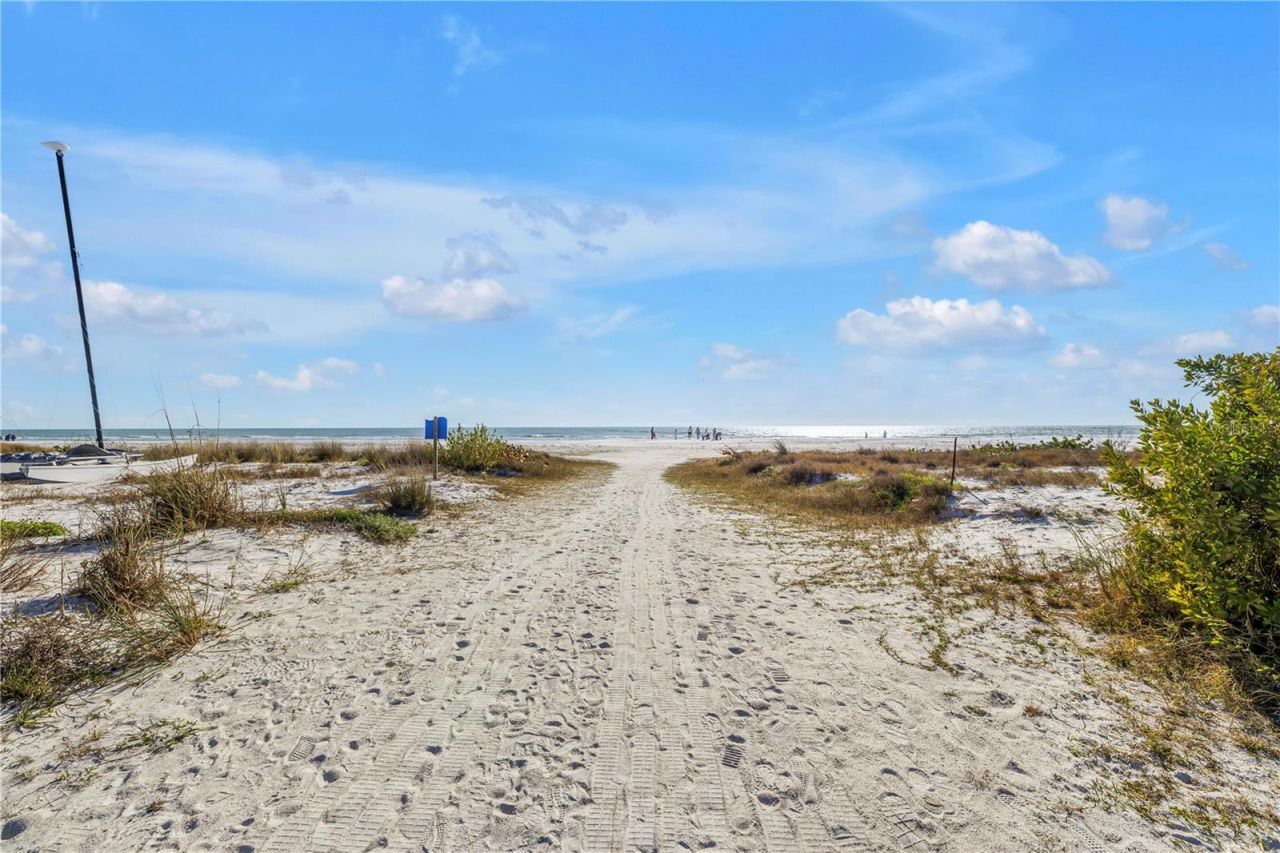 450 Beach Road, Unit 4, Sarasota, FL 34242 Photo