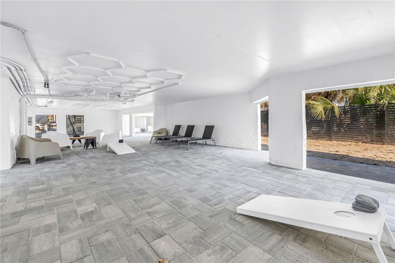 450 Beach Road, Unit 4, Sarasota, FL 34242 Photo