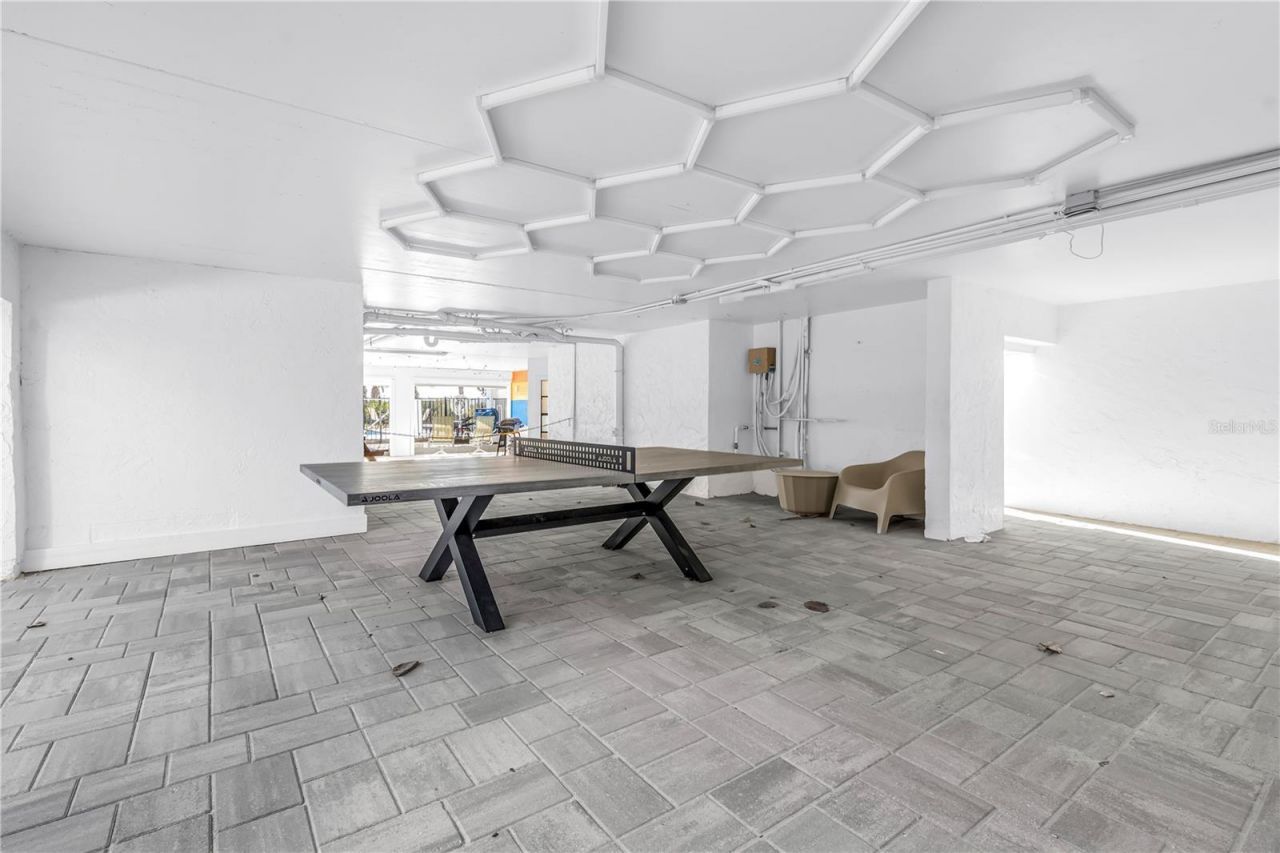 450 Beach Road, Unit 4, Sarasota, FL 34242 Photo