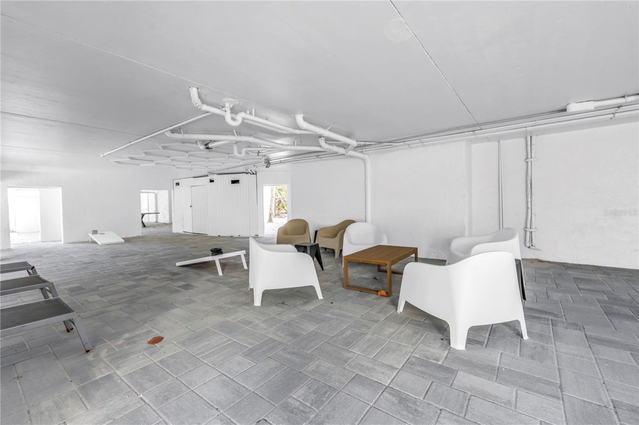 450 Beach Road, Unit 4, Sarasota, FL 34242 Photo