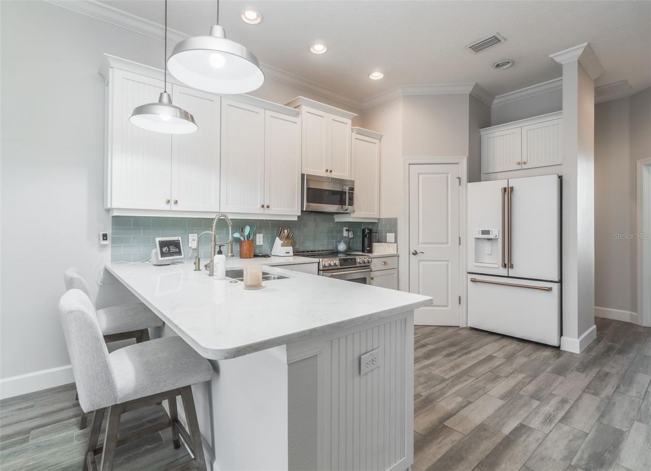 3162 Moorings Drive, Saint Petersburg, FL 33712 Photo