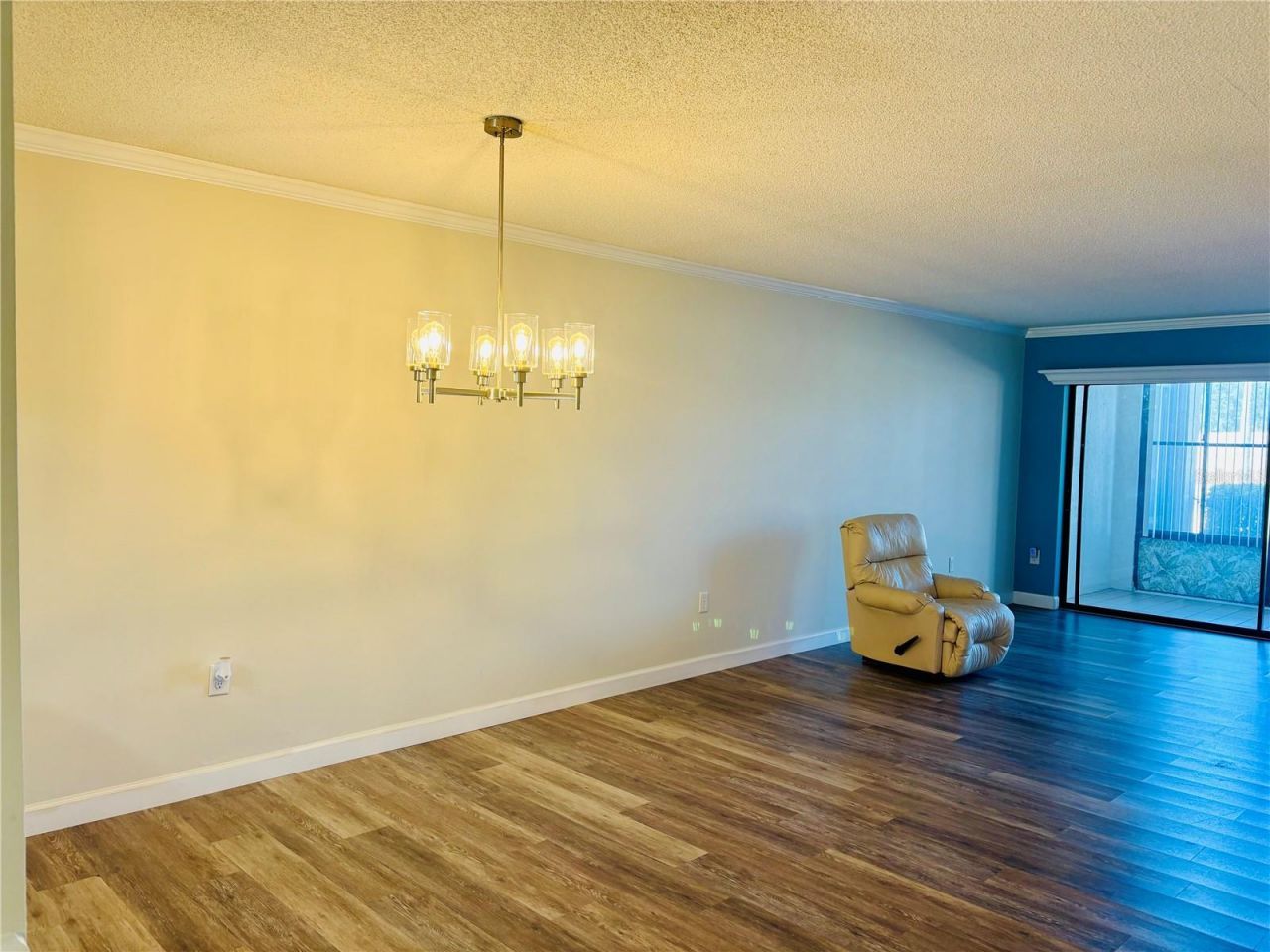 6211 Timber Lake Drive, Unit B9, Sarasota, FL 34243 Photo