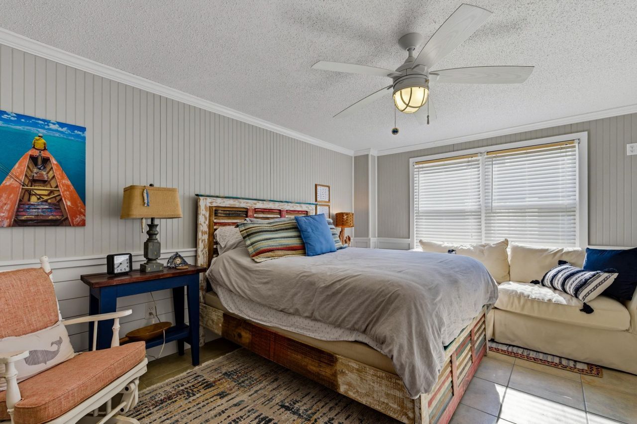 566 Yucca Ave. Photo 15