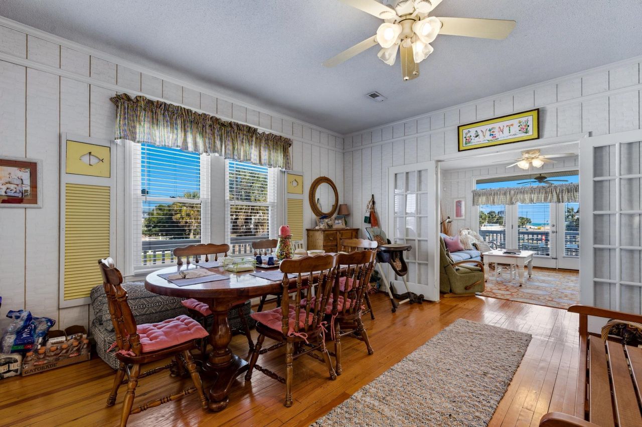 566 Yucca Ave. Photo 22