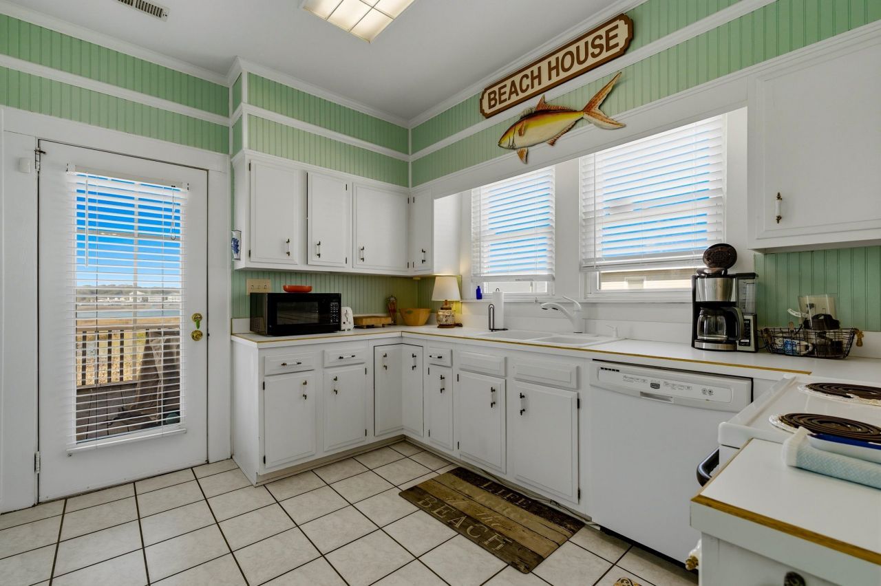 566 Yucca Ave. Photo 34