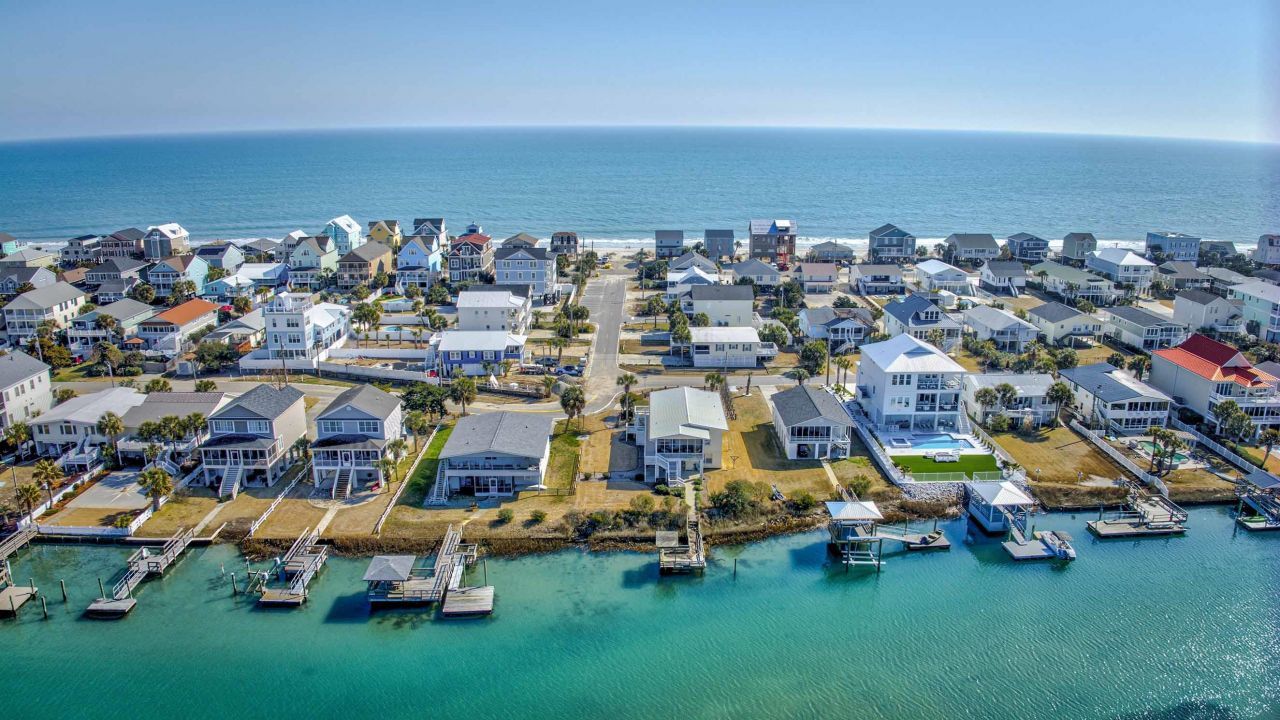 566 Yucca Ave. Photo 5