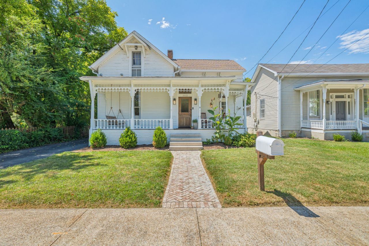 1012 S High St  Columbia, TN 38401