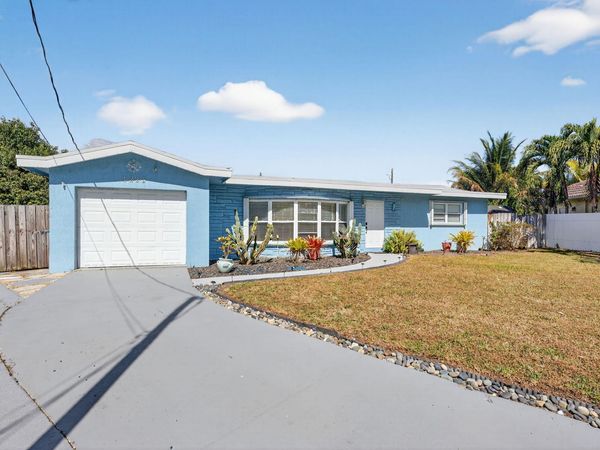 1223 Isle Court, Boynton Beach, FL 33426