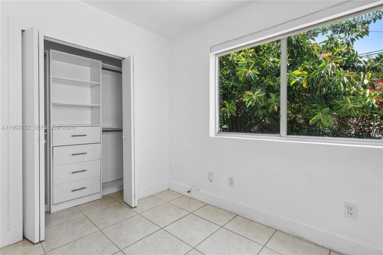 732 82nd St, Unit 1, Miami Beach, FL 33141 Photo