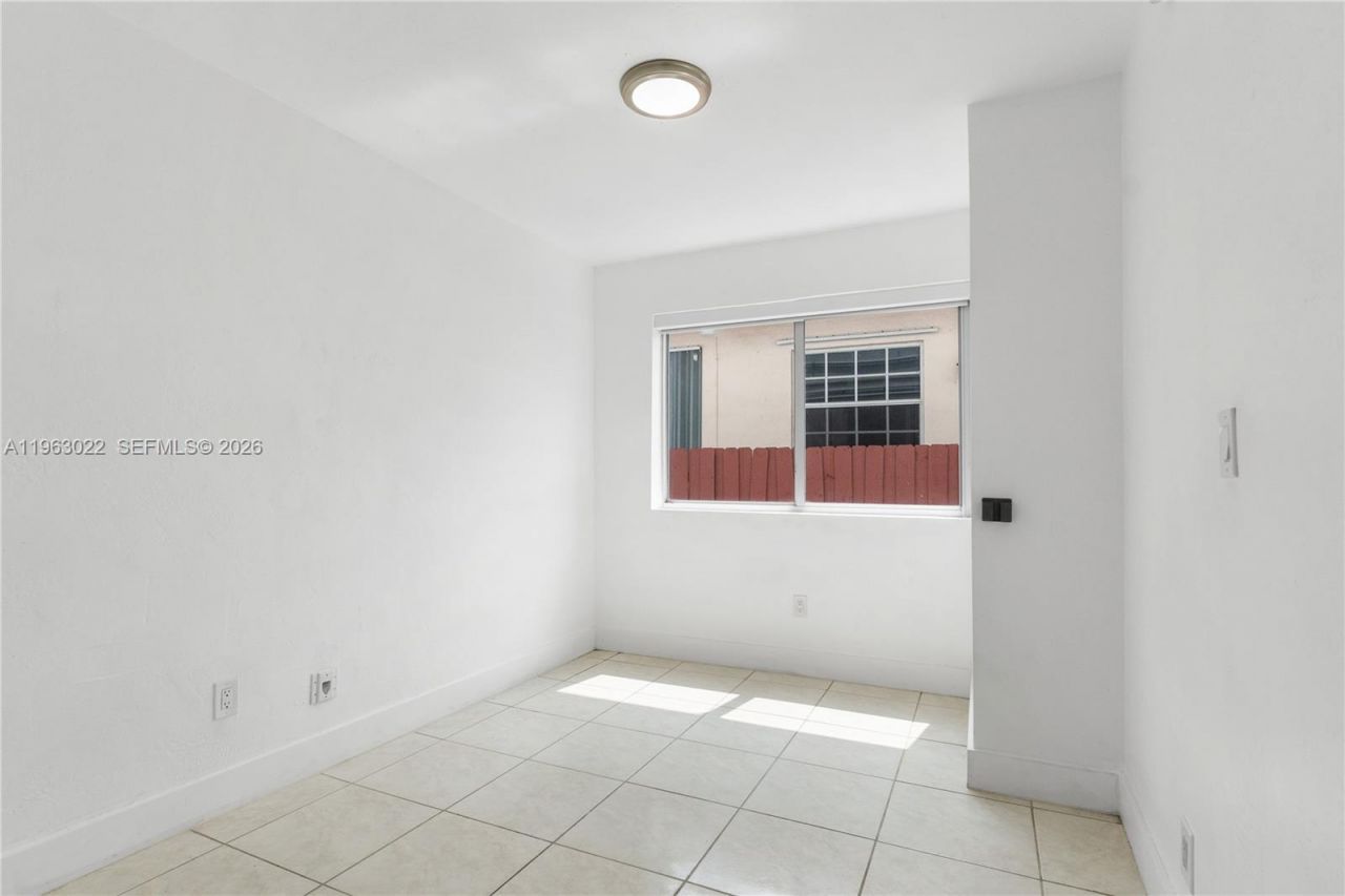 732 82nd St, Unit 1, Miami Beach, FL 33141 Photo
