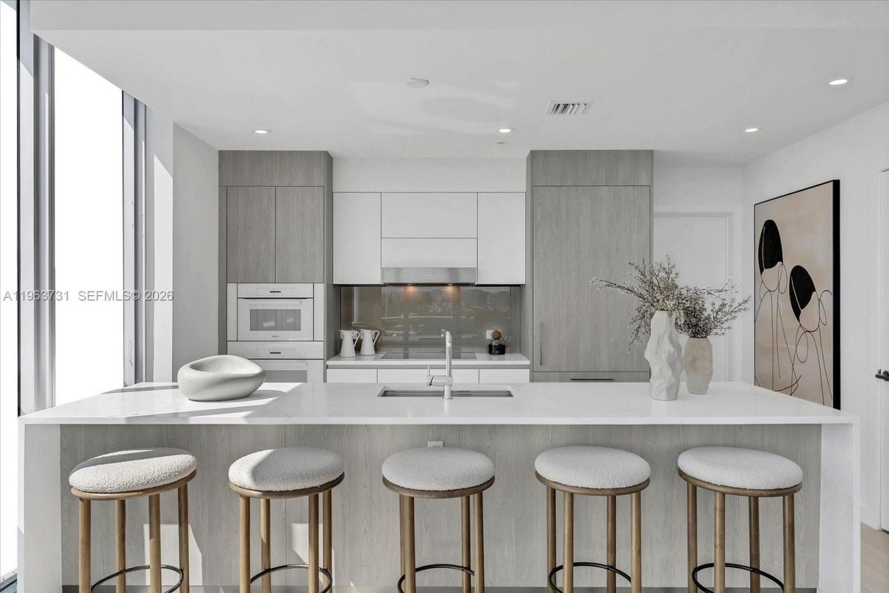 9201 E Bay Harbor Dr, Unit LPH01, Bay Harbor Islands, FL 33154 Photo