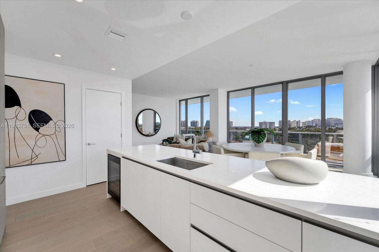 9201 E Bay Harbor Dr, Unit LPH01, Bay Harbor Islands, FL 33154 Photo