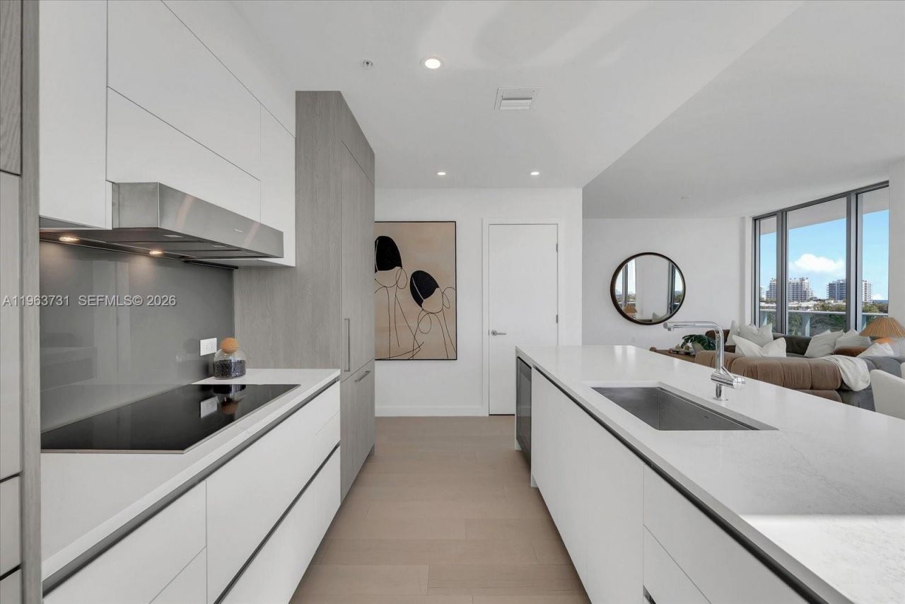 9201 E Bay Harbor Dr, Unit LPH01, Bay Harbor Islands, FL 33154 Photo