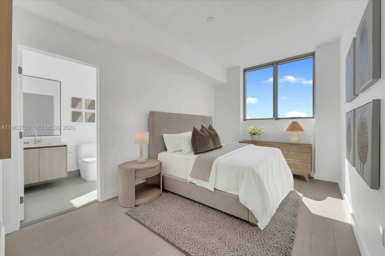 9201 E Bay Harbor Dr, Unit LPH01, Bay Harbor Islands, FL 33154 Photo