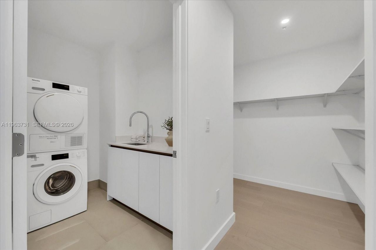 9201 E Bay Harbor Dr, Unit LPH01, Bay Harbor Islands, FL 33154 Photo