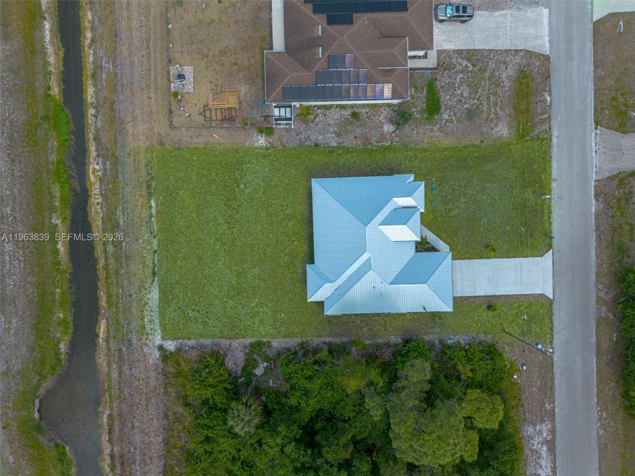 417 Paddock St , Lehigh Acres, FL 33974 Photo