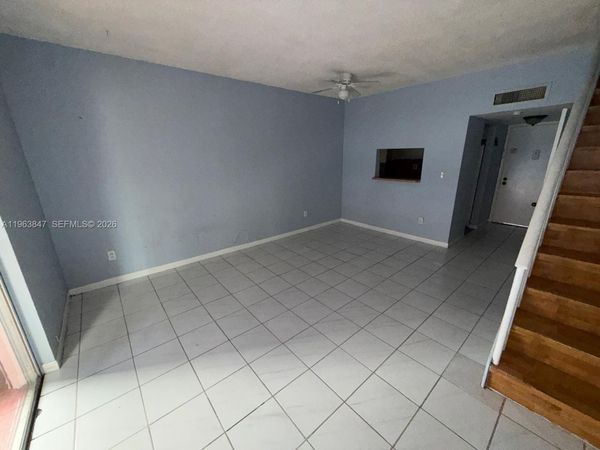 1255 W 53rd St, Unit 309, Hialeah, FL 33012