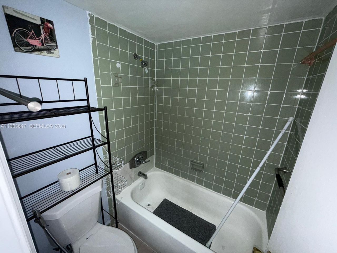 1255 W 53rd St, Unit 309, Hialeah, FL 33012 Photo