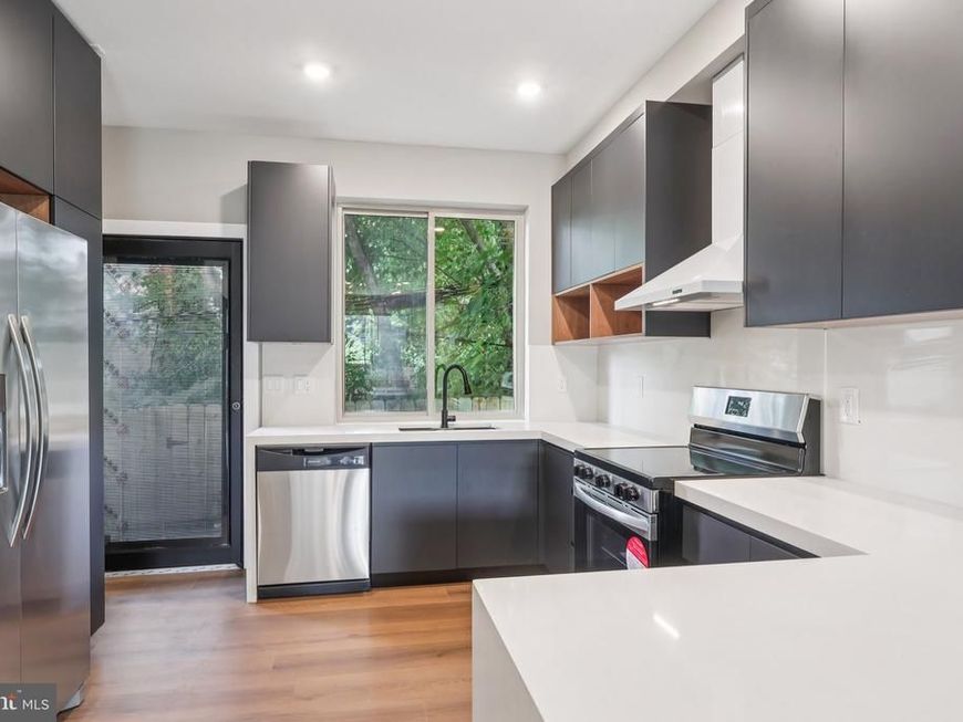 1119 State Street, Philadelphia, PA 19104 Main Photo