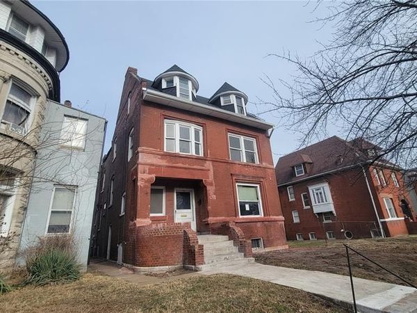 4253 Westminster Place, St Louis, MO 63108