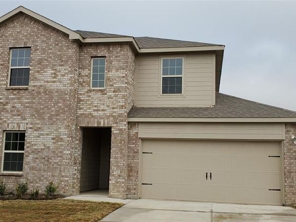 813 Fueller Drive, Aubrey, TX 76227