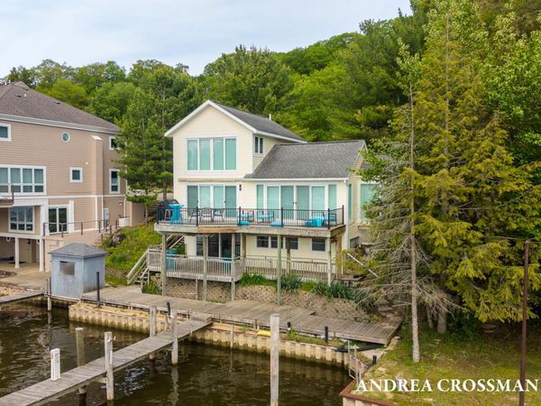 1005 Park Street, Saugatuck, MI 49453