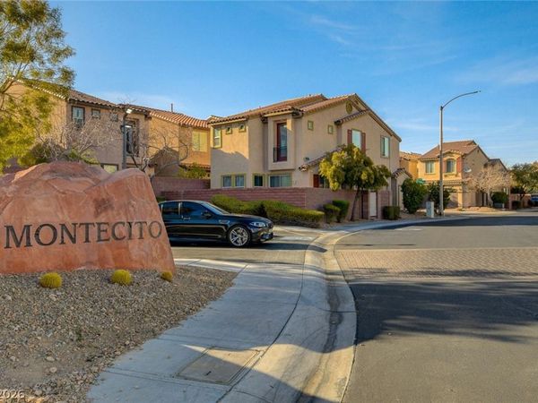 9313 Night Mesa Street, Las Vegas, NV 89178