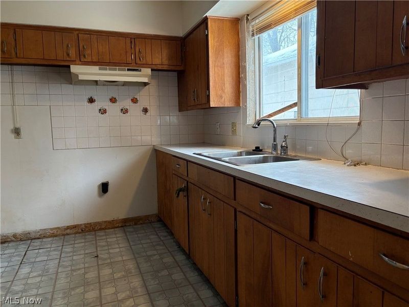 1628 Merrill Avenue, Akron, OH 44306 Photo 3