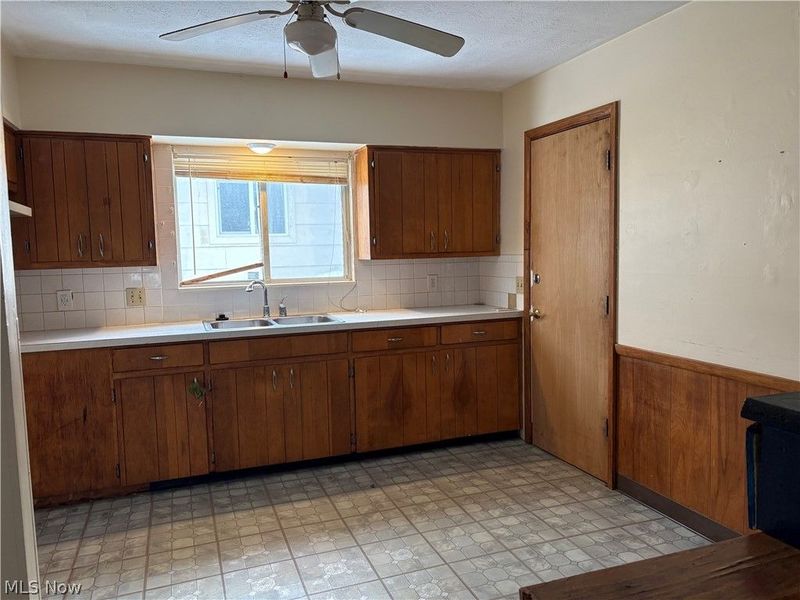 1628 Merrill Avenue, Akron, OH 44306 Photo 4