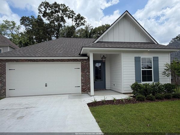 36240 Belle Parc Ave, Geismar, LA 70734