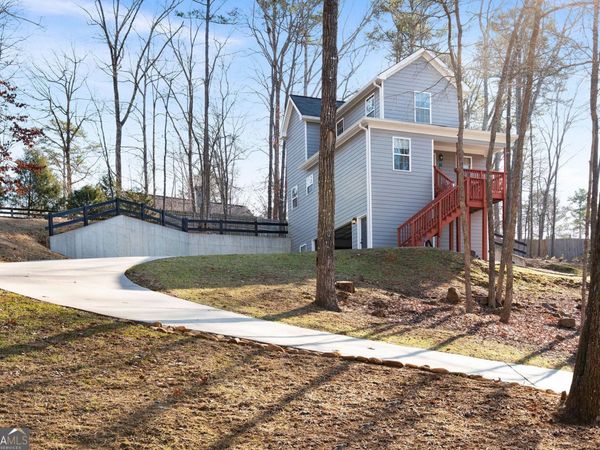 15 Swallow Drive SE, White, GA 30184