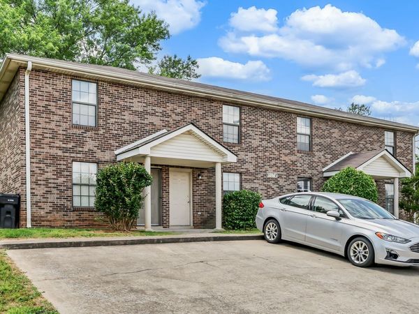 381 Peabody Dr, Unit 3, Clarksville, TN 37042