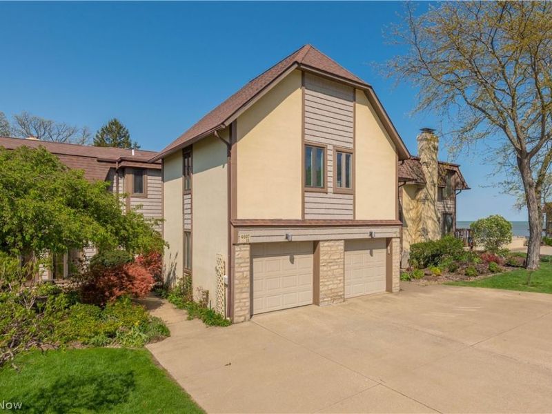 4607 Compass Rose, Unit 13, Vermilion, OH 44089 Photo 2