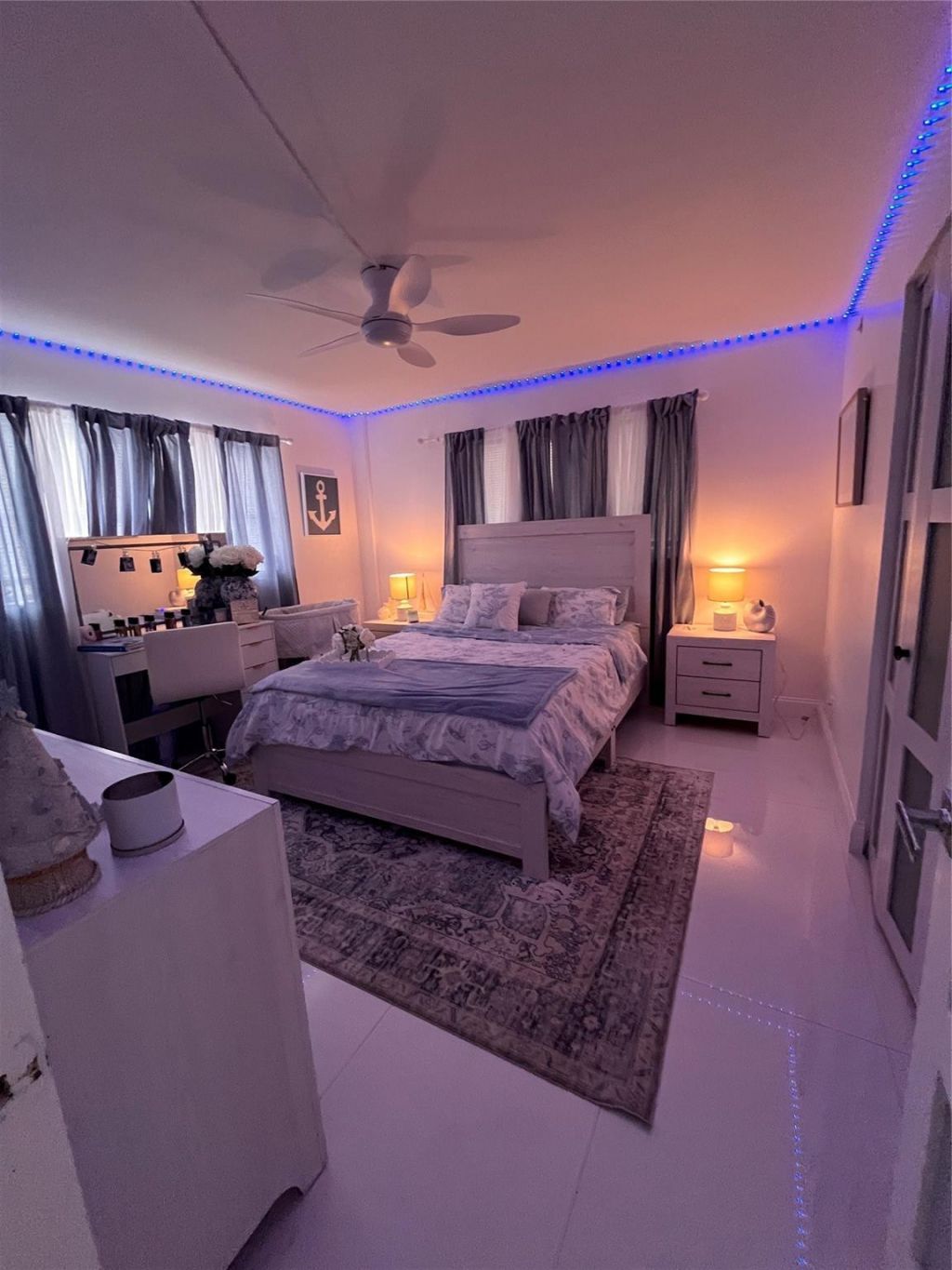 400 Golden Isles Drive, Unit 20, Hallandale Beach, FL 33009 Photo