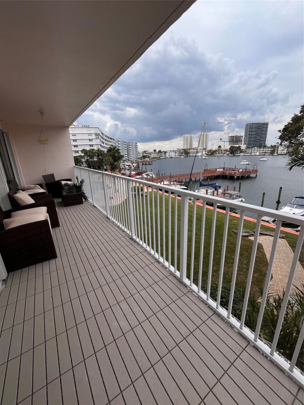 400 Golden Isles Drive, Unit 20, Hallandale Beach, FL 33009 Photo