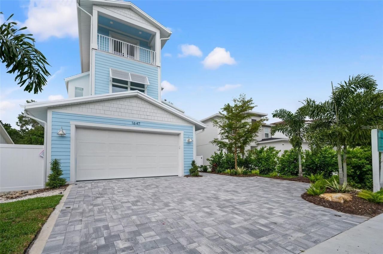 1647 Siesta Drive, Sarasota, FL 34239 Photo