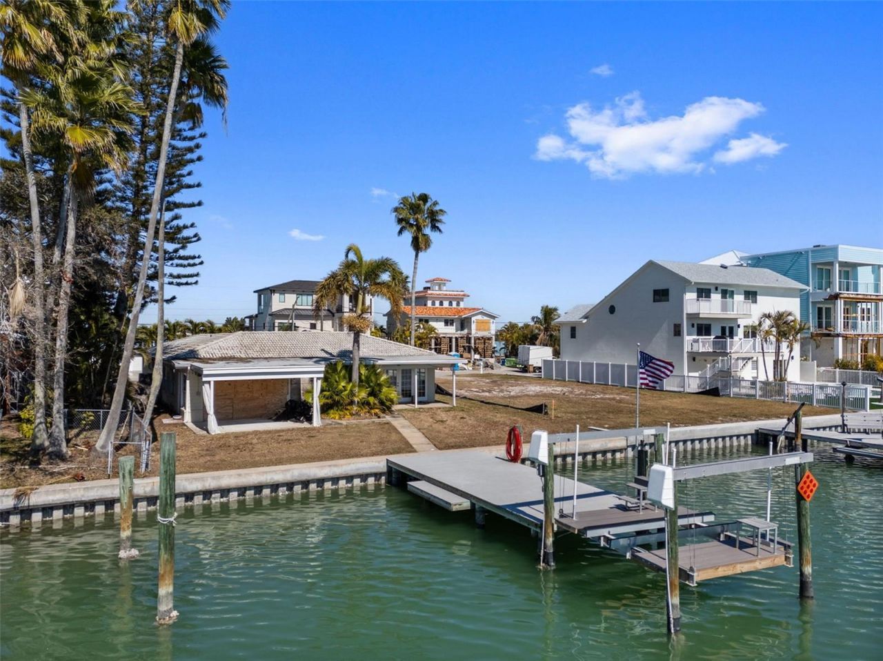 837 Bay Point Drive, Madeira Beach, FL 33708 Photo