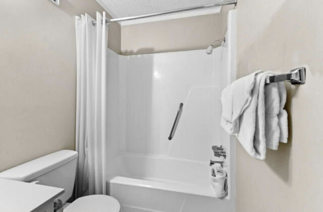 5905 S Kings Hwy. Photo 19