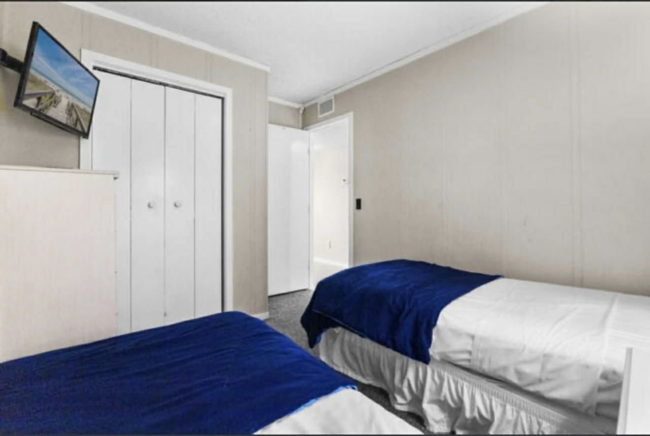 5905 S Kings Hwy. Photo 21