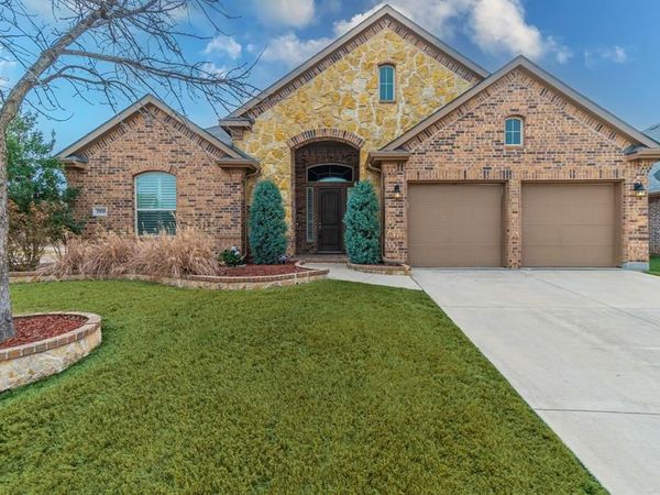 2935 Salina Drive, Grand Prairie, TX 75054