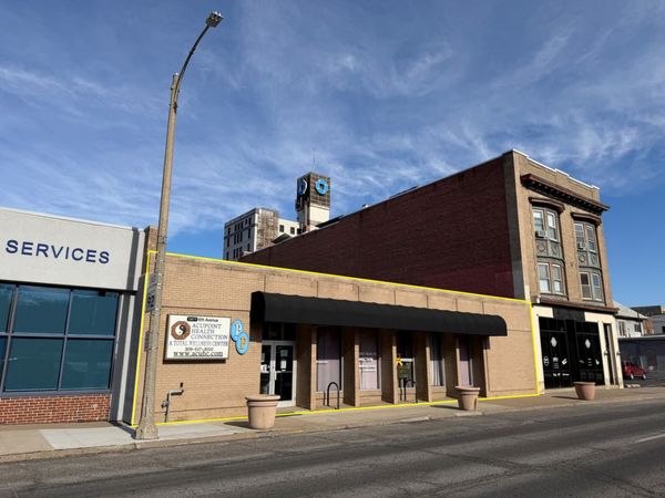 1411 6th Avenue, Moline, IL 61265