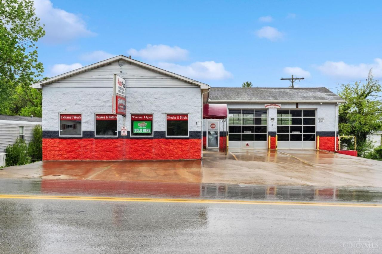 100 S Main Street, Peebles, OH 45660 Main Photo