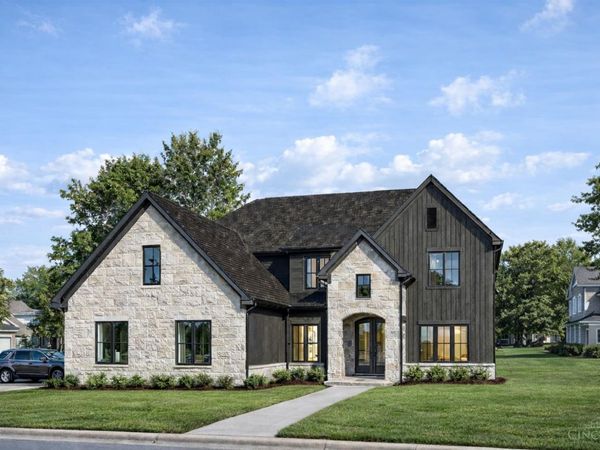 10550 Cinderella Drive, Montgomery, OH 45242