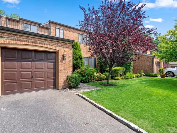 95 Windsor Gate Drive , New Hyde Park, NY 11040