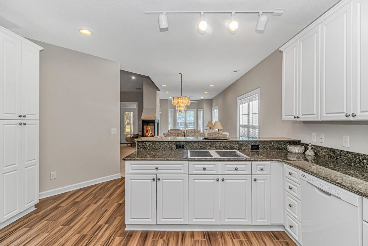 907 Tidewater Dr. Photo 15