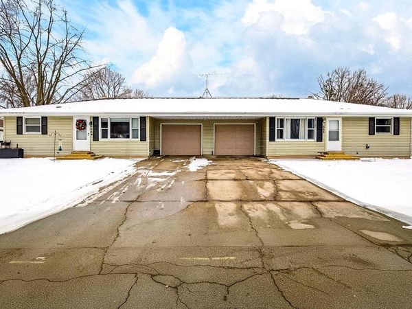 664 W FACTORY STREET, Seymour, WI 54165