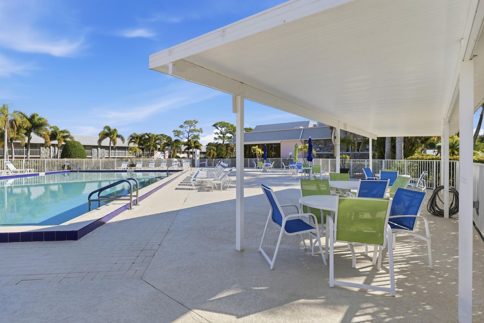 18081 SE Country Club Drive, Unit 6-60, Jupiter, FL 33469 Photo